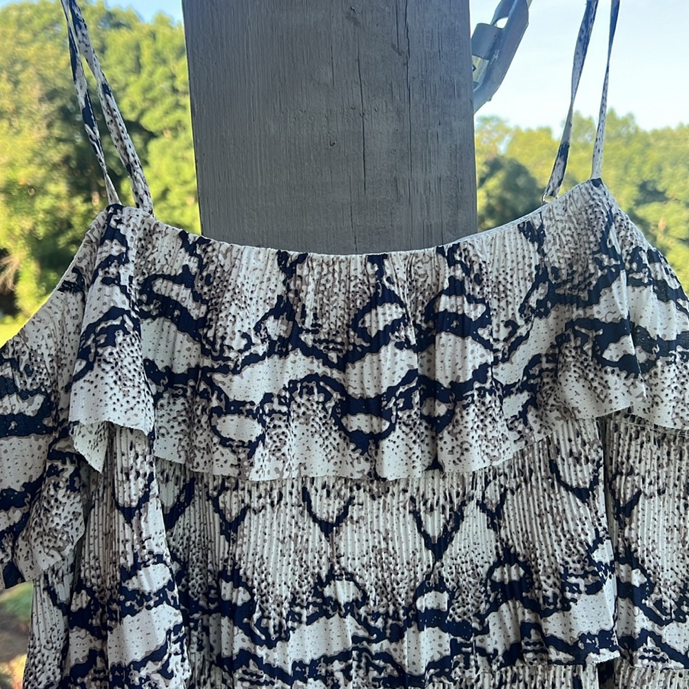 Endless Rose Ruffled Tank Top - Picture 2 of 5